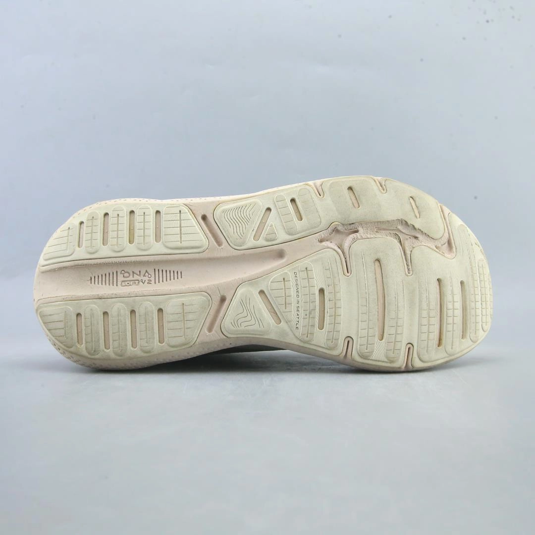BROOKS GHOST MAX athletic Brooks shoe snapshots