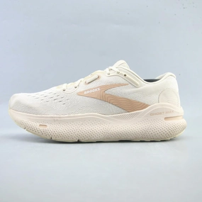 BROOKS GHOST MAX Brooks lightweight running footwear