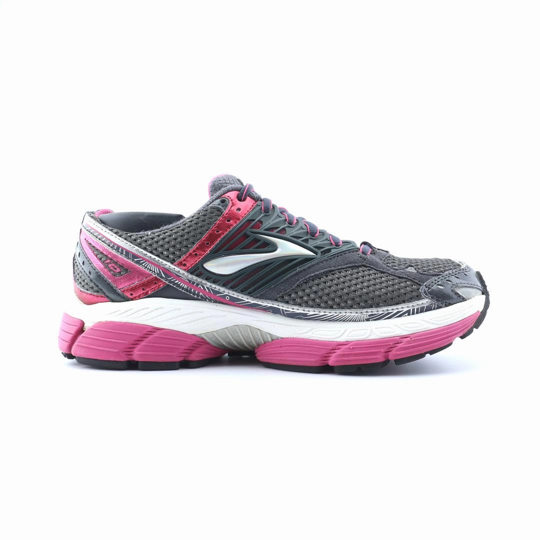 BROOKS GLYCERIN 10 performance running shoe visuals