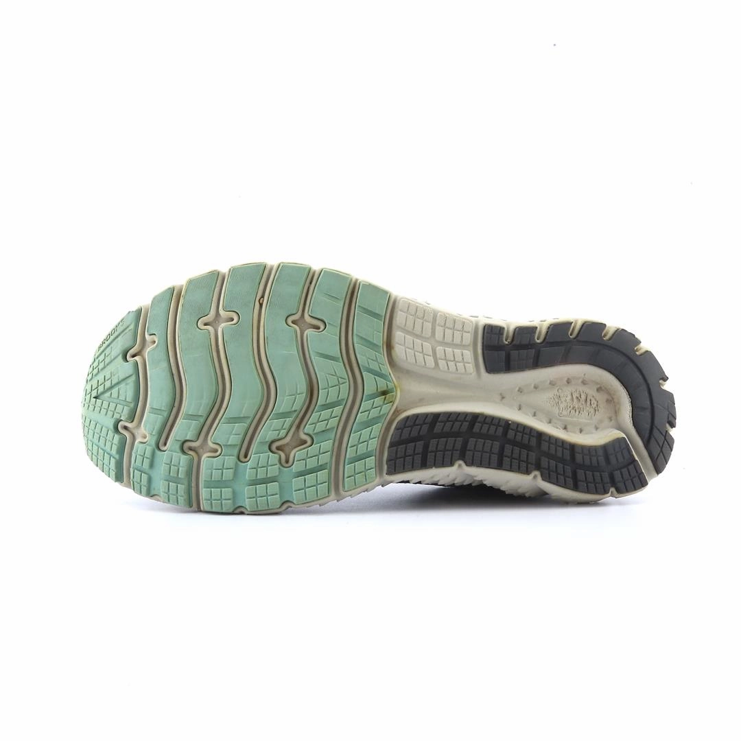 BROOKS GLYCERIN 17 Brooks running shoe close-ups