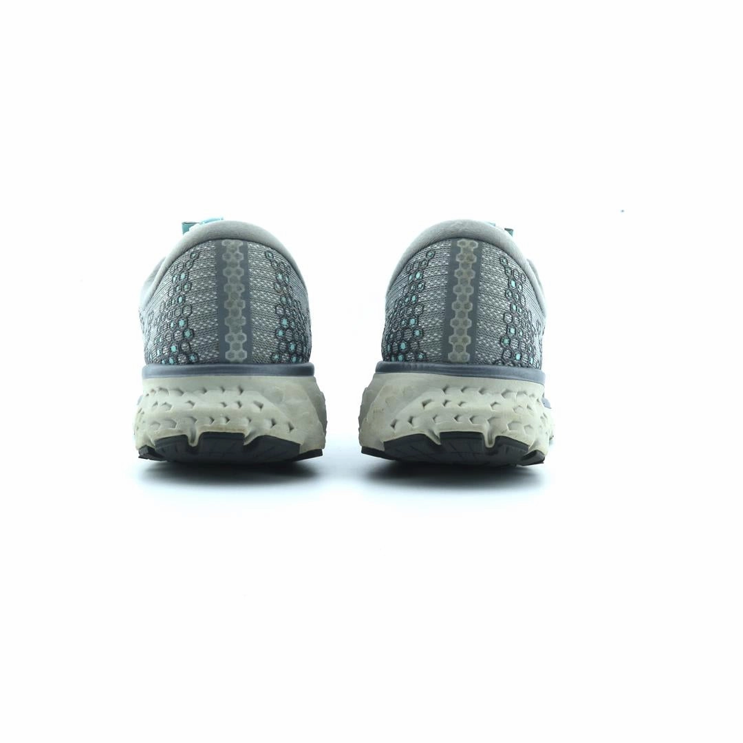 BROOKS GLYCERIN 17 performance running shoe visuals