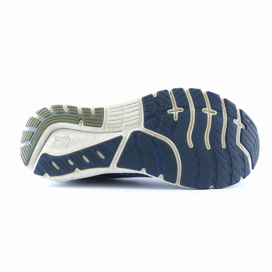 BROOKS GLYCERIN 18 performance running shoe visuals