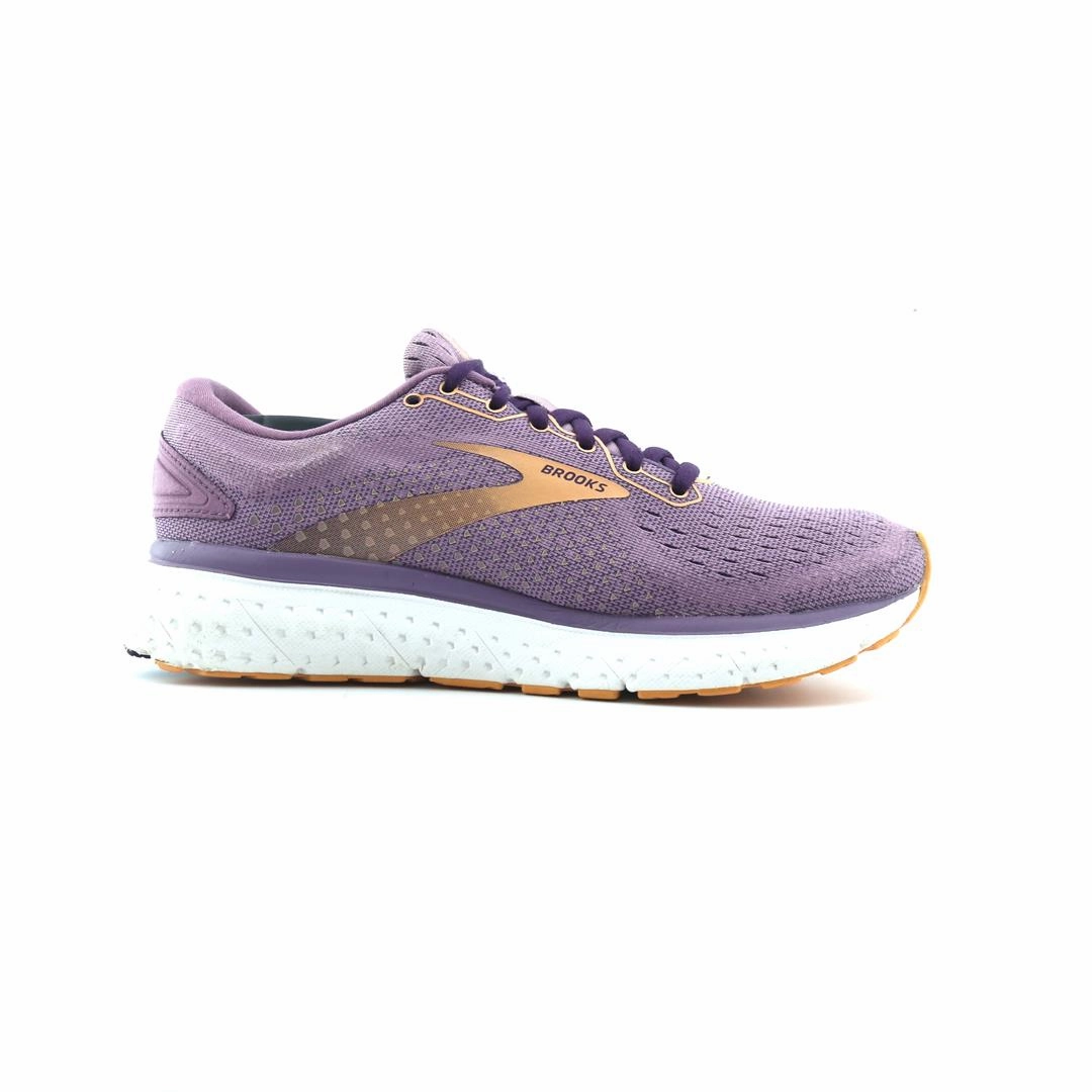 BROOKS GLYCERIN 18 performance running shoe visuals