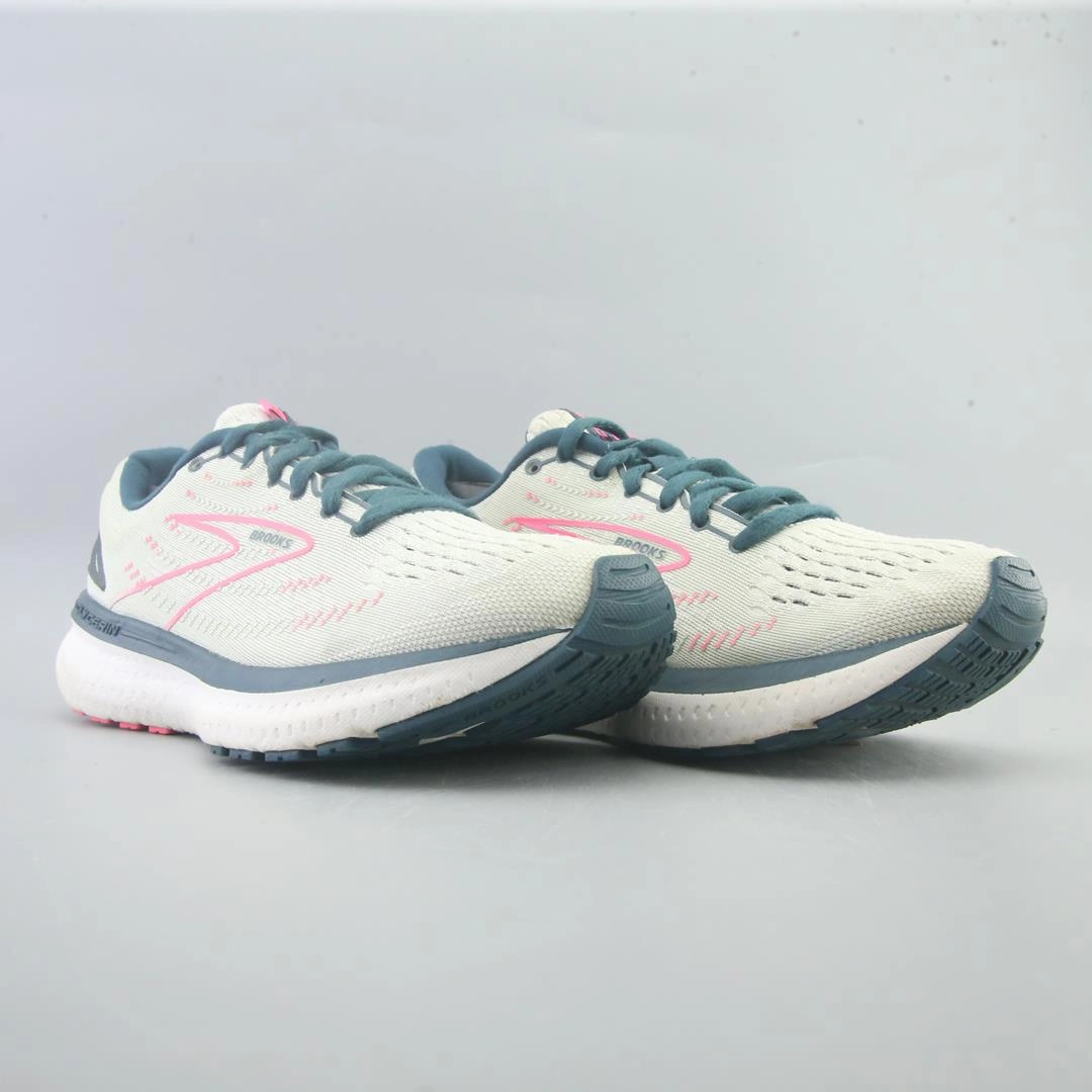 BROOKS GLYCERIN 19 Brooks running shoe close-ups
