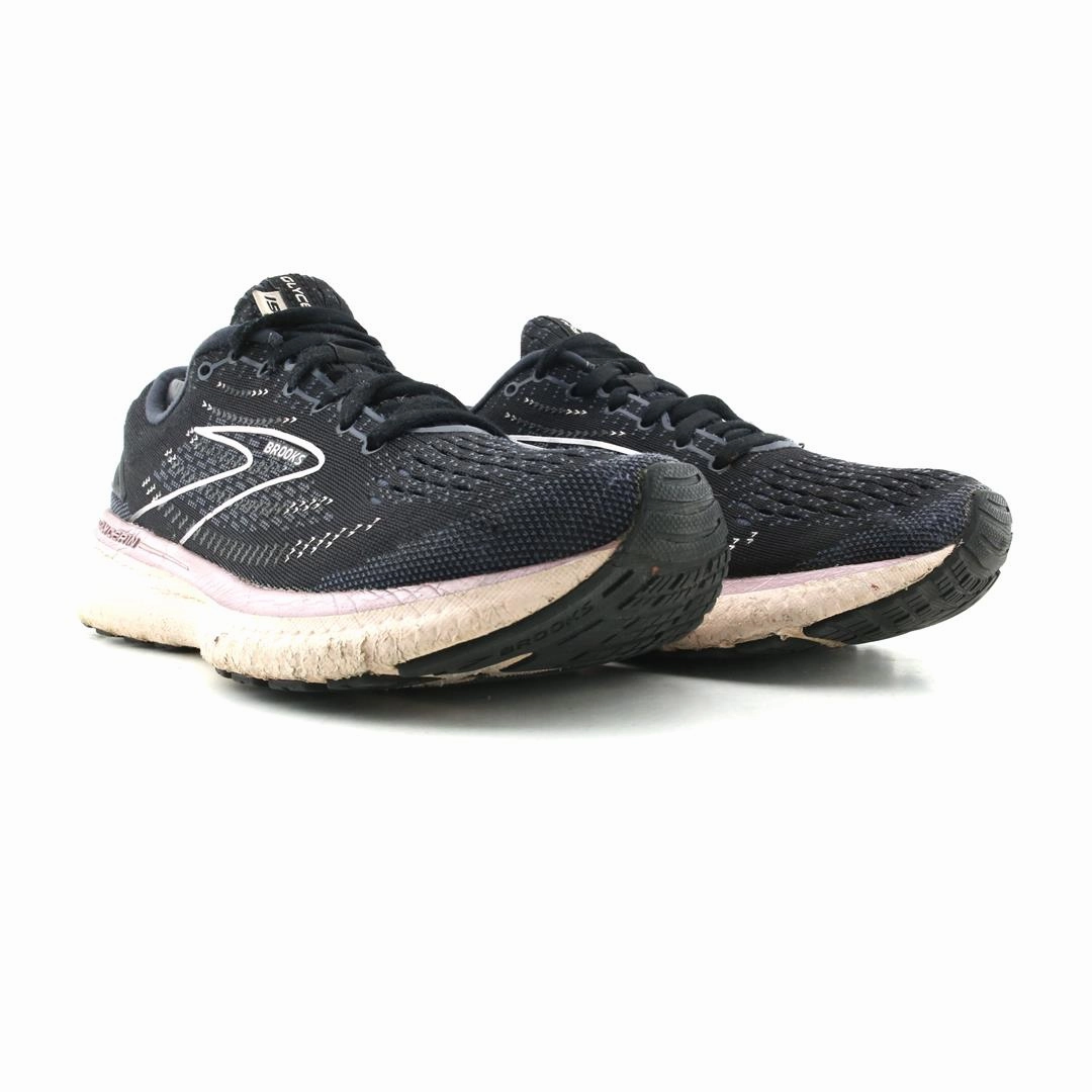 BROOKS GLYCERIN 19 Brooks running shoe close-ups
