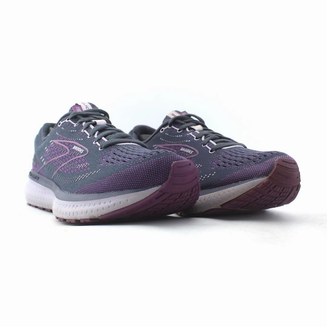 BROOKS GLYCERIN 19 Brooks running shoe close-ups
