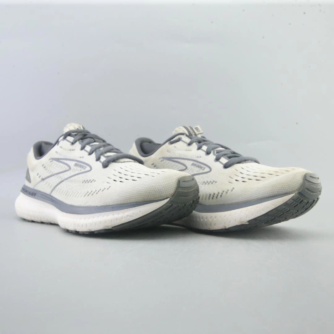 BROOKS GLYCERIN 19 Brooks running shoe close-ups