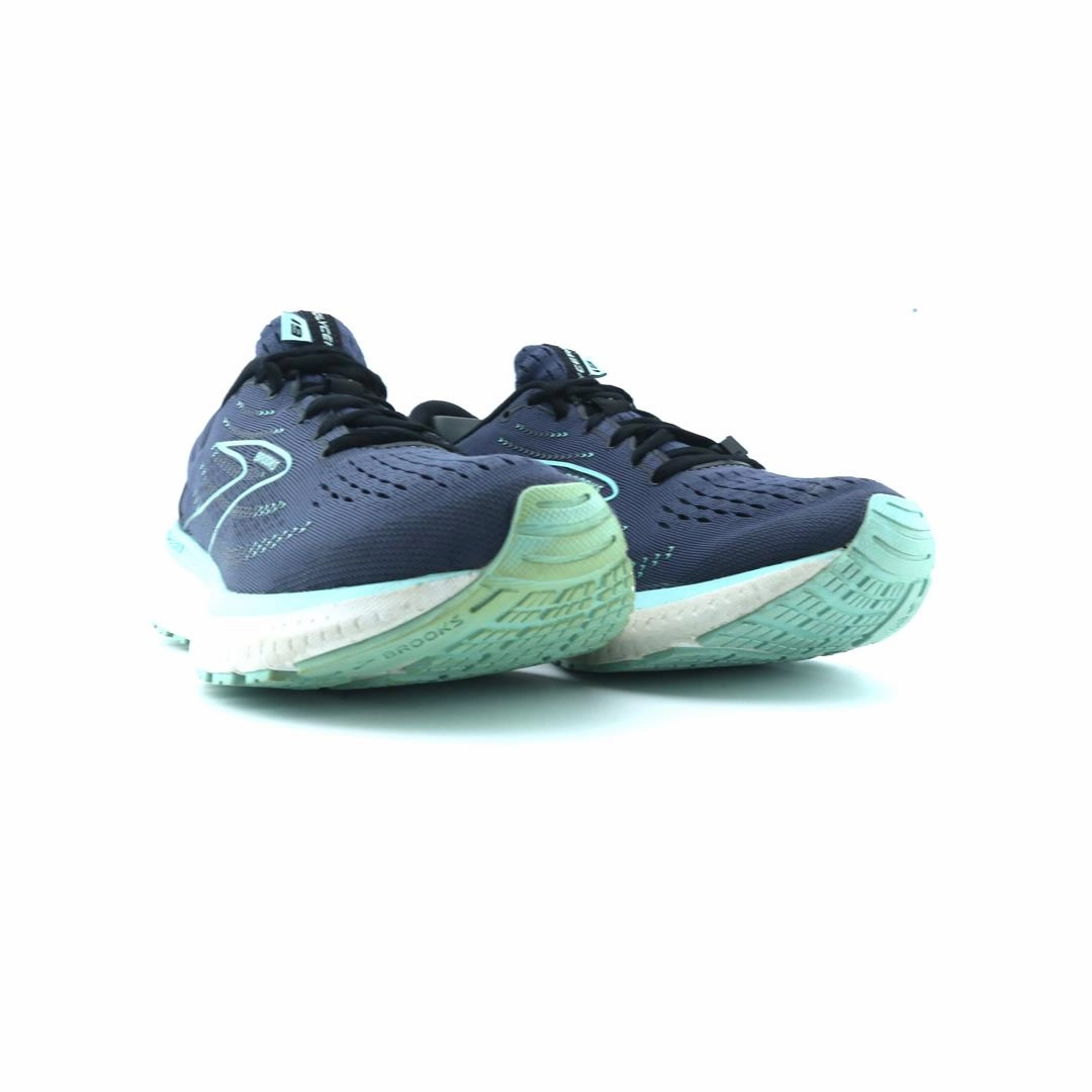 BROOKS GLYCERIN 19 performance running shoe visuals