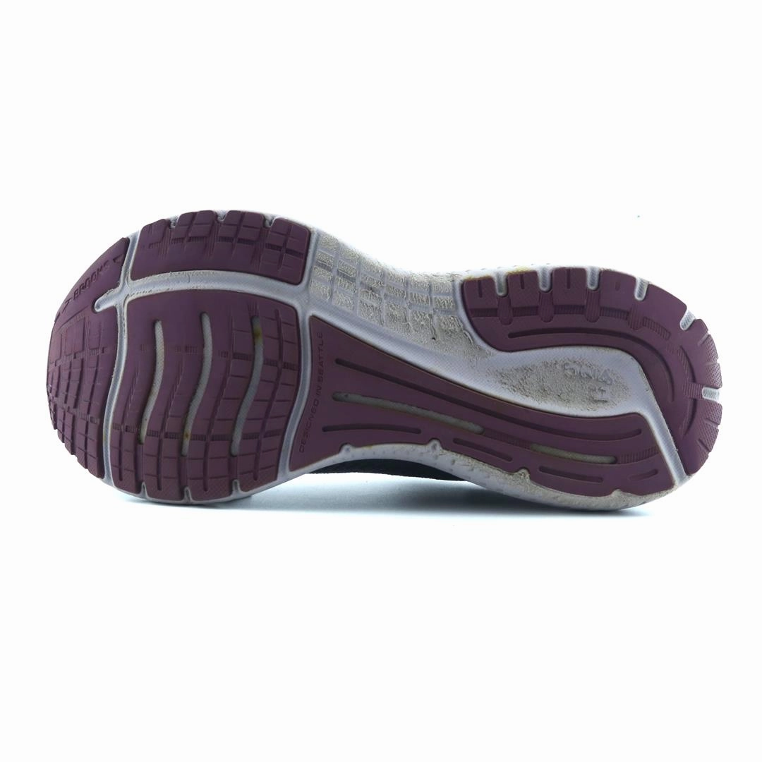 BROOKS GLYCERIN 19 performance running shoe visuals