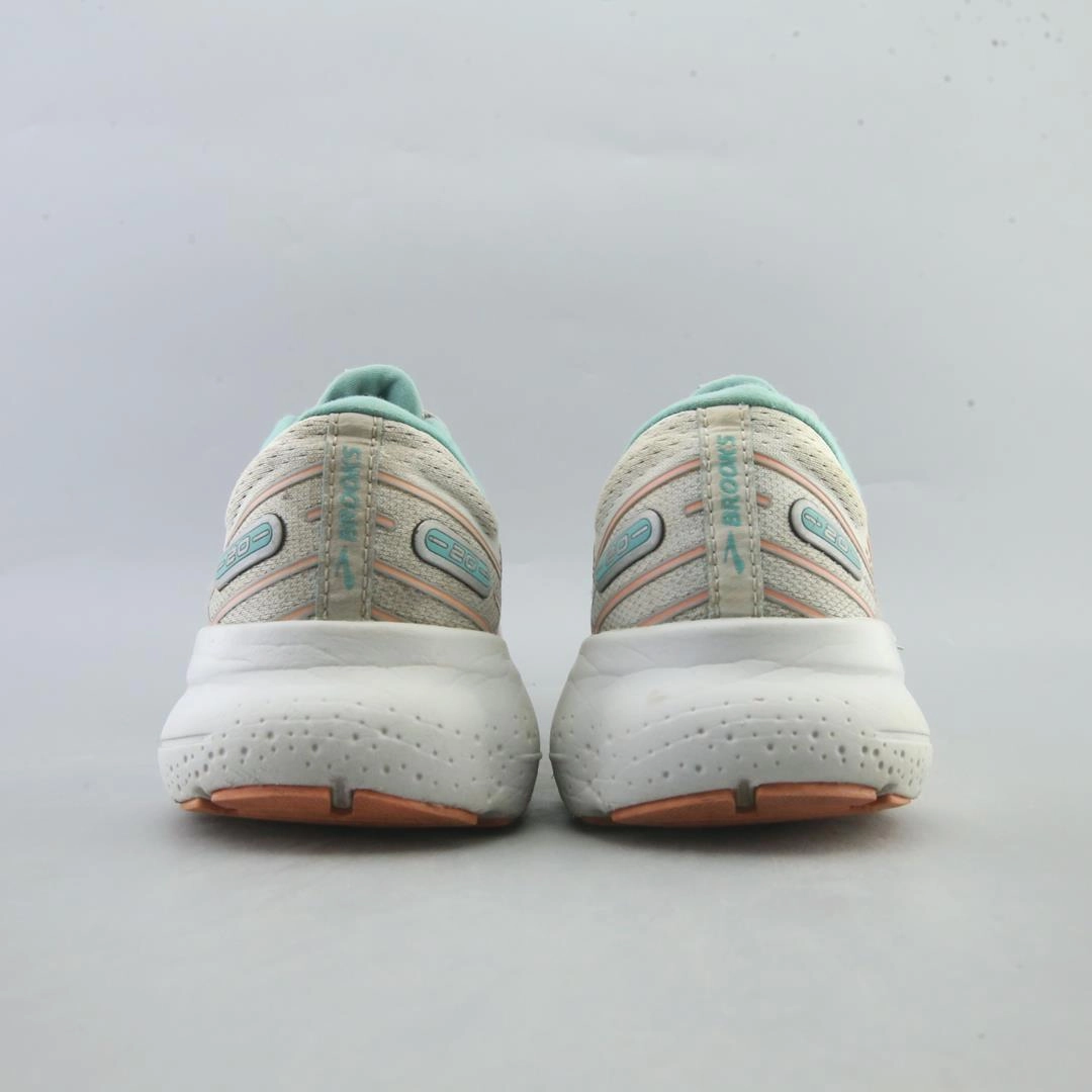 BROOKS GLYCERIN 20 Brooks running shoe close-ups