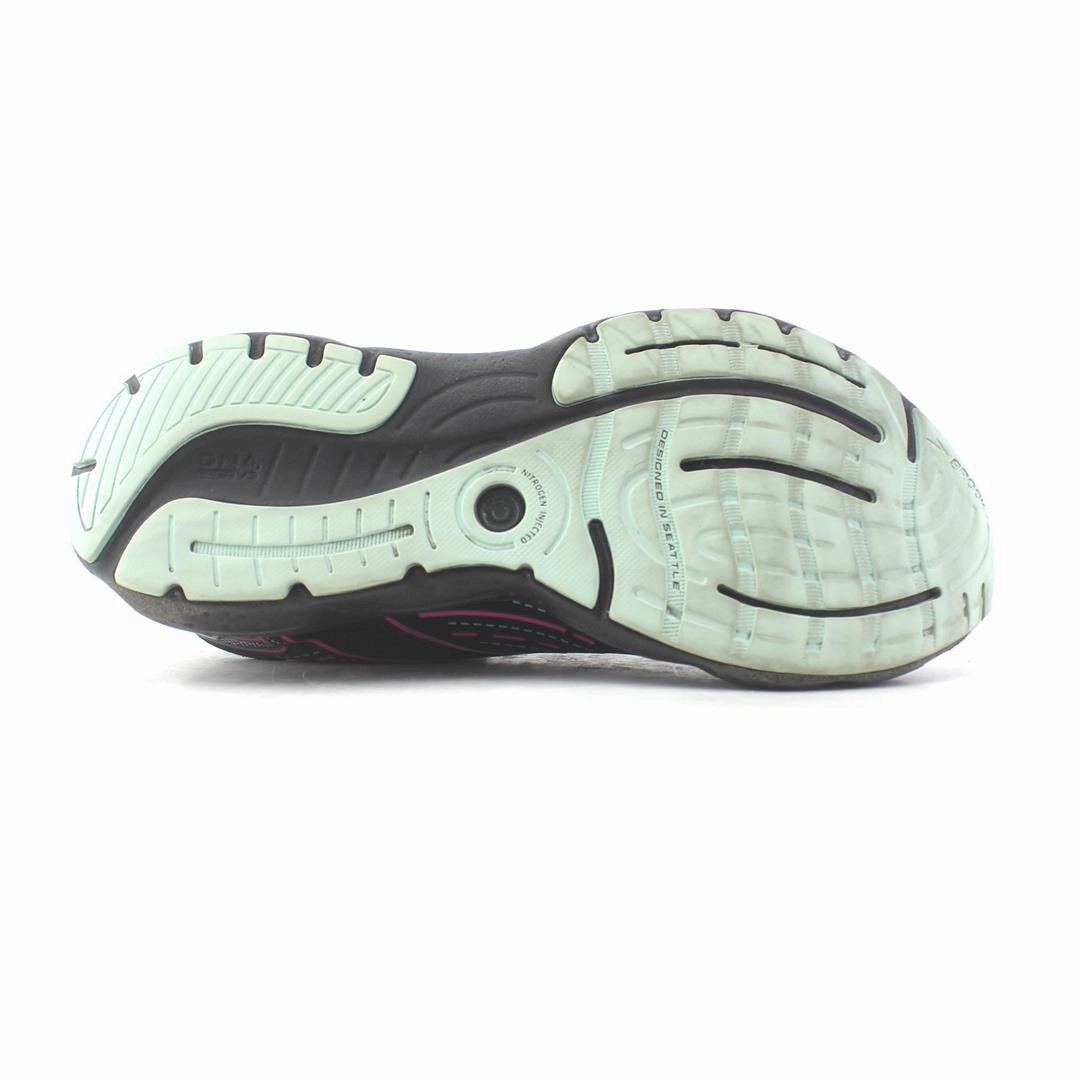 BROOKS GLYCERIN 20 Brooks running shoe close-ups