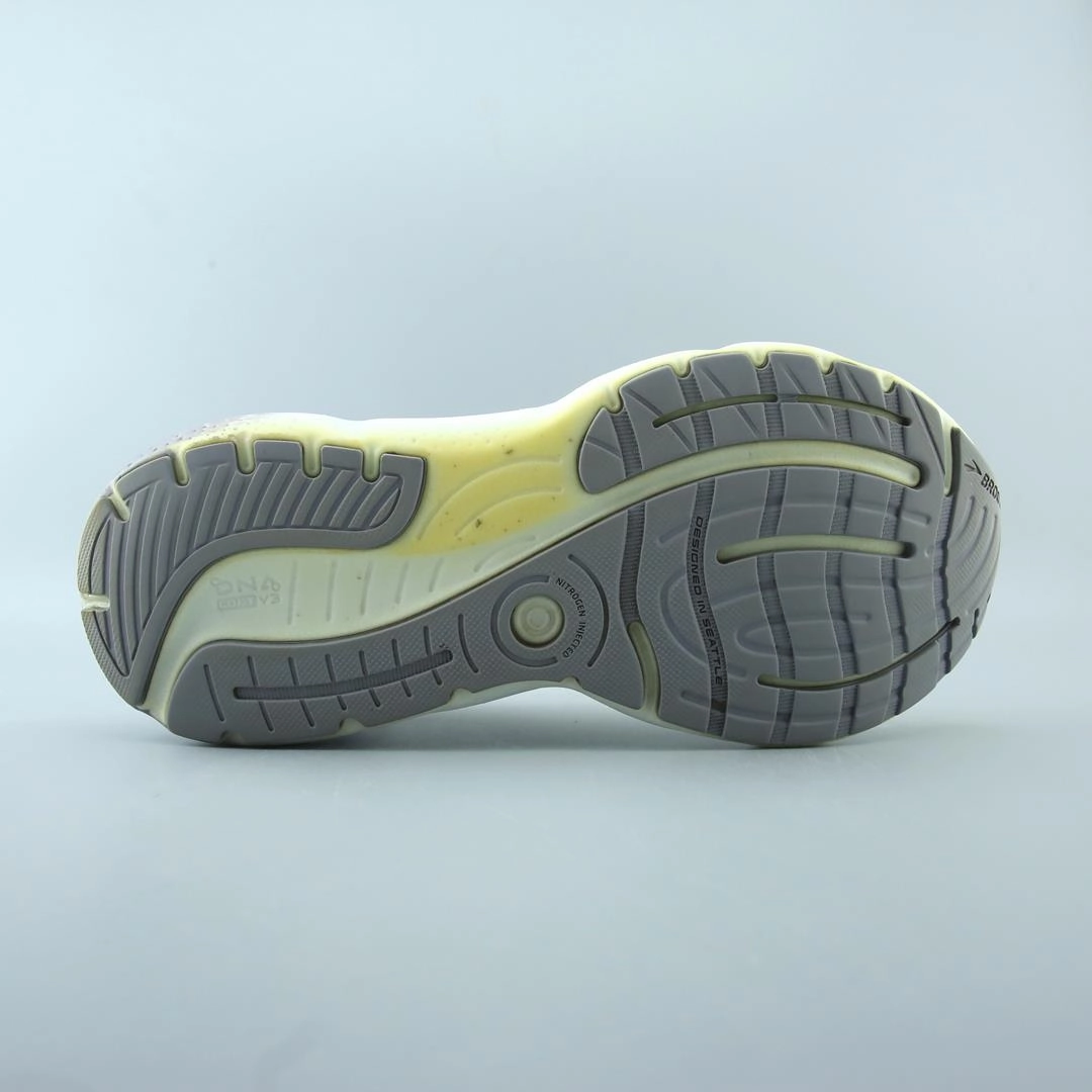 BROOKS GLYCERIN 20 performance running shoe visuals