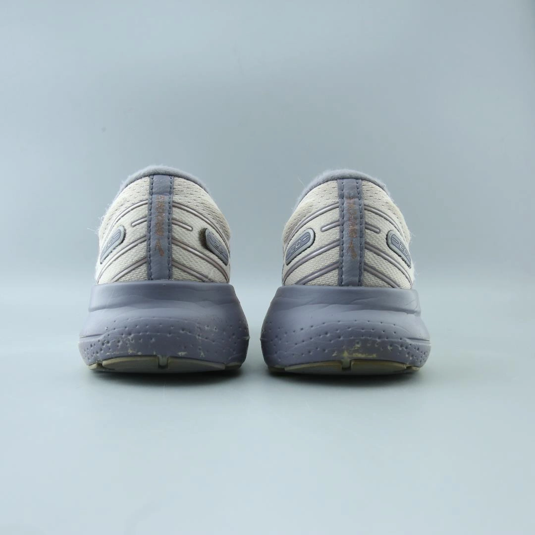 BROOKS GLYCERIN 20 performance running shoe visuals