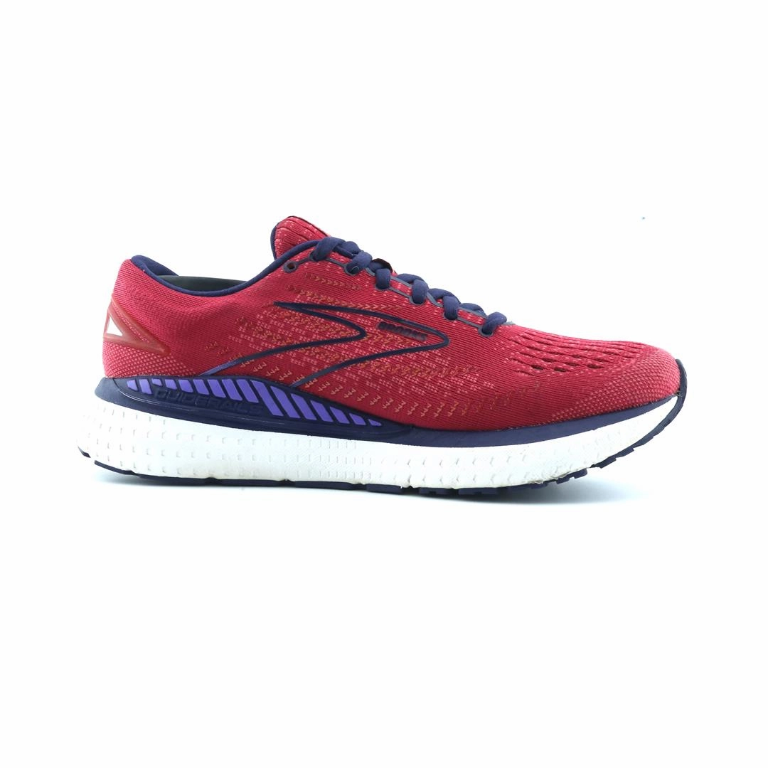 BROOKS GLYCERIN GTS 19 performance running shoe visuals