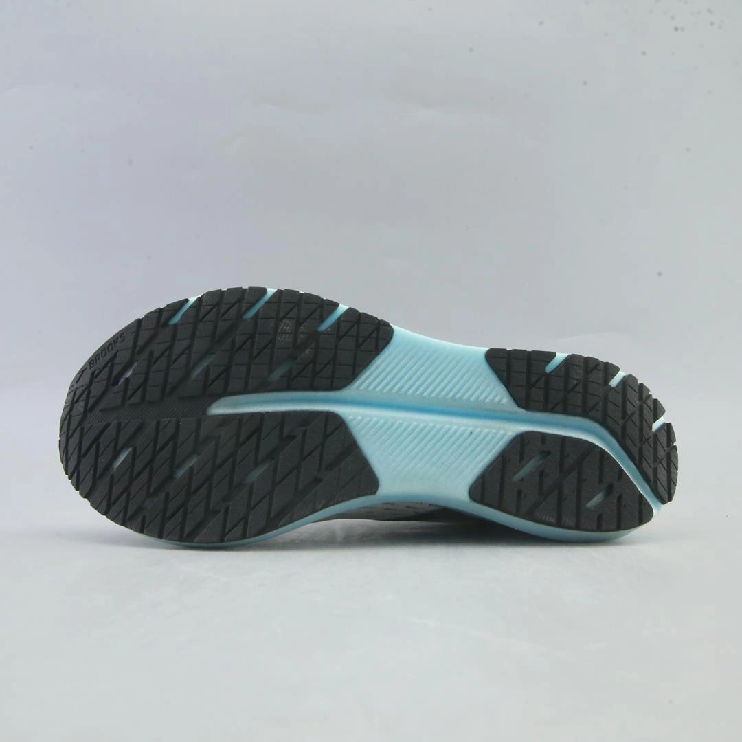 BROOKS HYPERION TEMPO Brooks running shoe close-ups