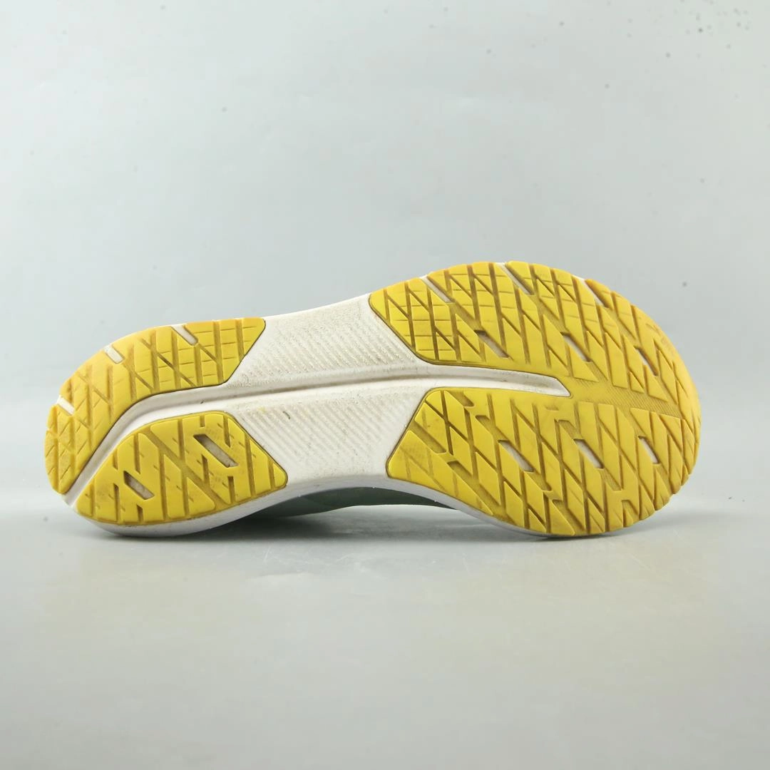 BROOKS HYPERION TEMPO I performance running shoe visuals