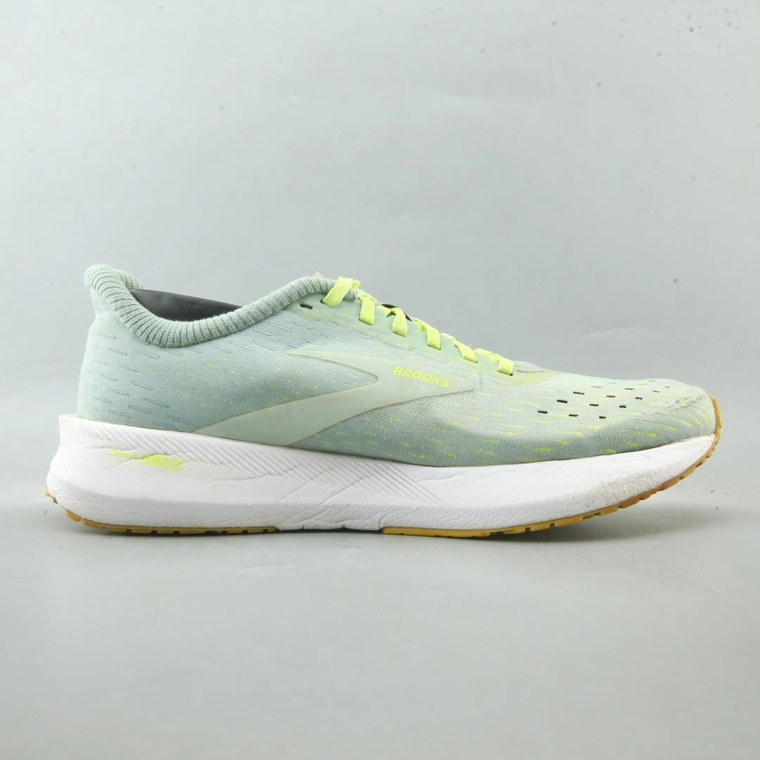 BROOKS HYPERION TEMPO I performance running shoe visuals