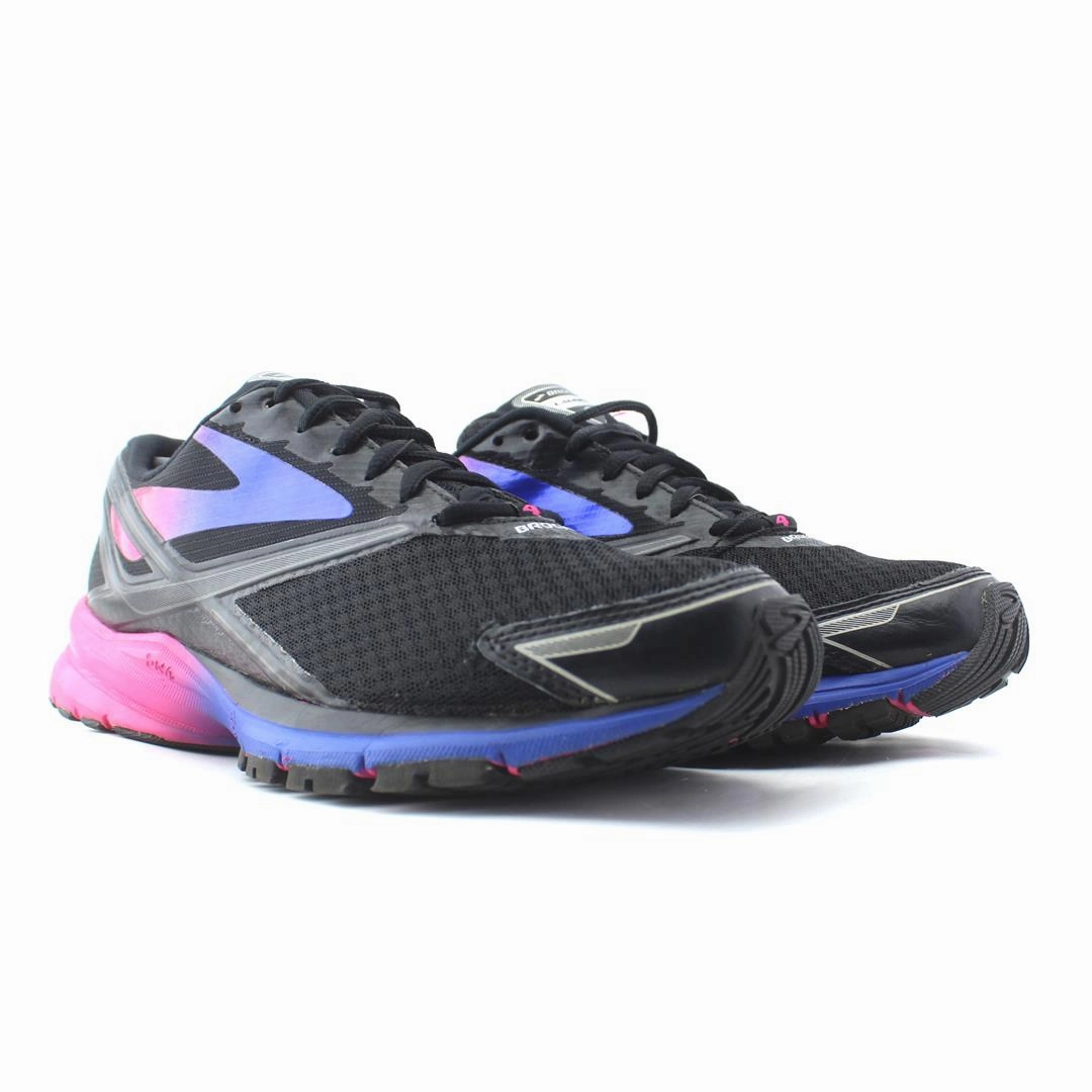 BROOKS LAUNCH 4 Brooks running footwear shots