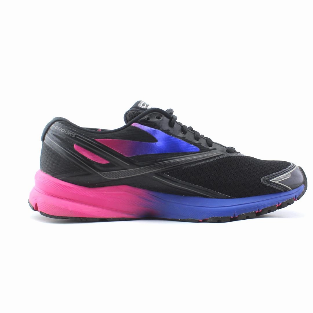 BROOKS LAUNCH 4 Brooks running footwear shots