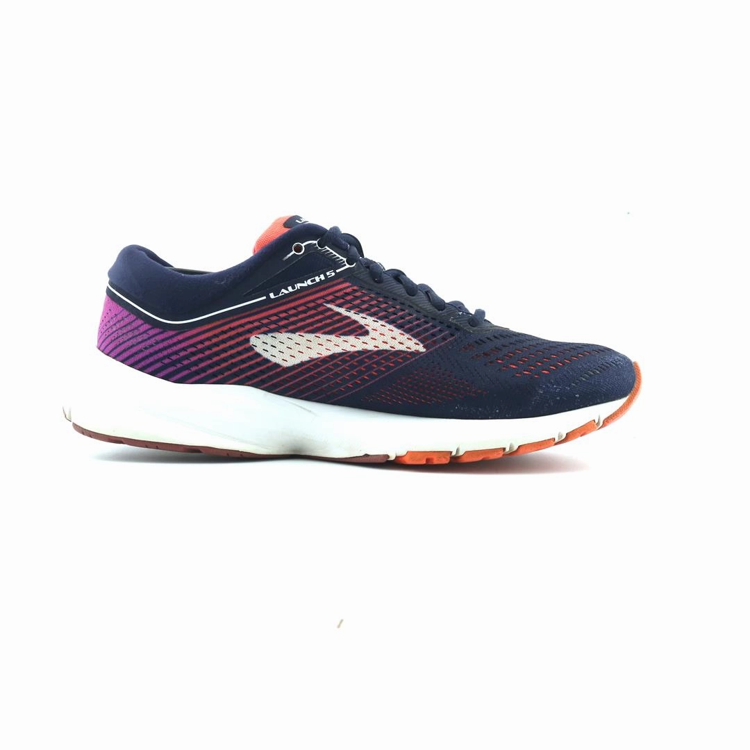 BROOKS LAUNCH 5 performance running shoe visuals