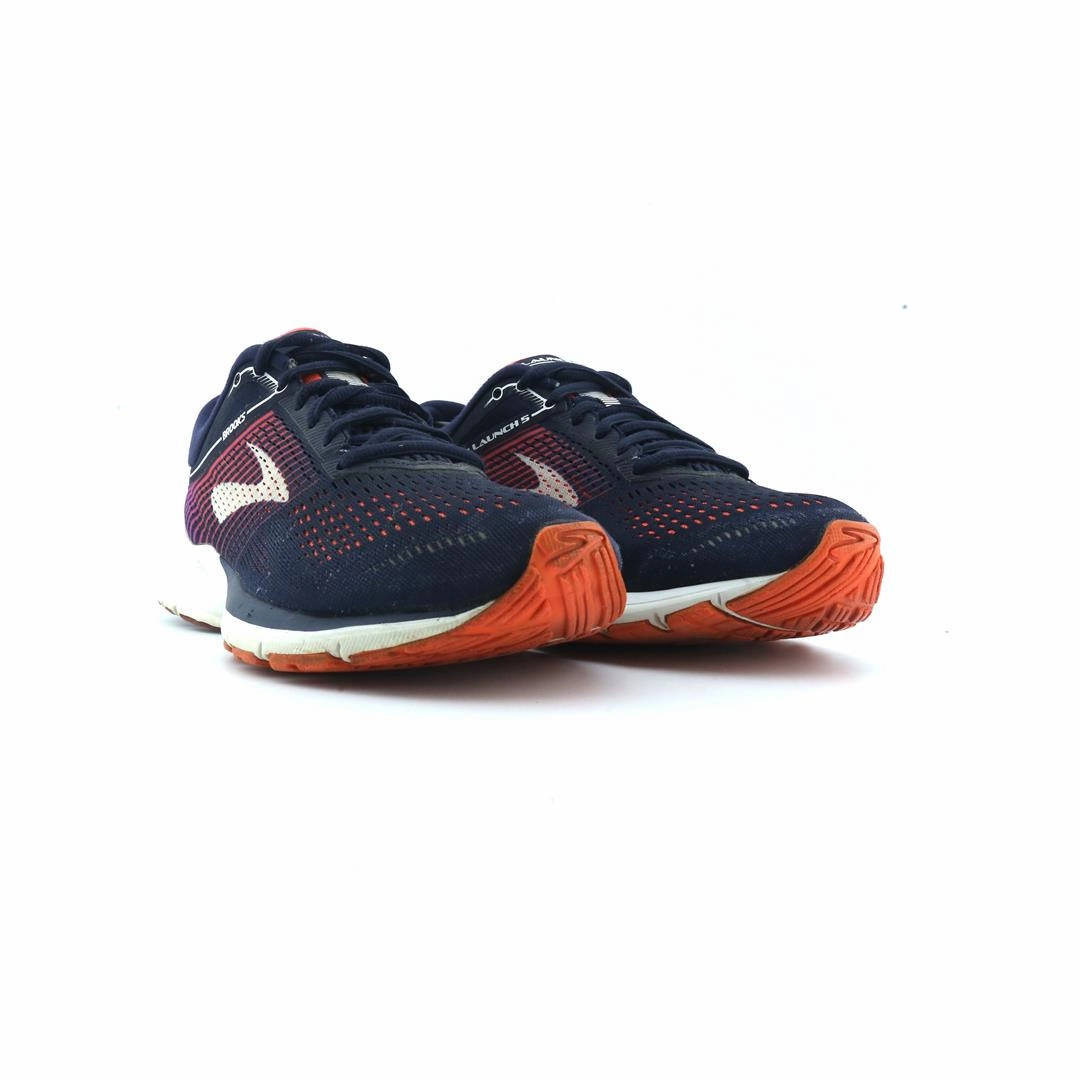 BROOKS LAUNCH 5 performance running shoe visuals
