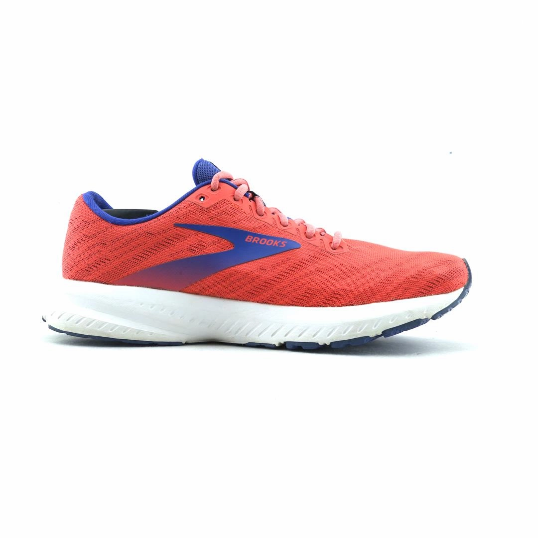 BROOKS LAUNCH 7 performance running shoe visuals