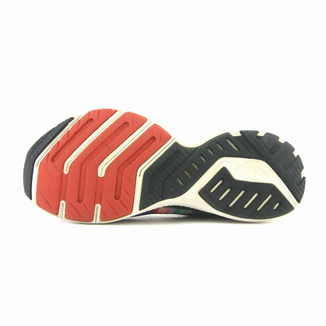 BROOKS LAUNCH  8 athletic Brooks shoe snapshots