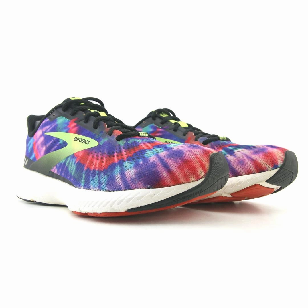 BROOKS LAUNCH  8 athletic Brooks shoe snapshots