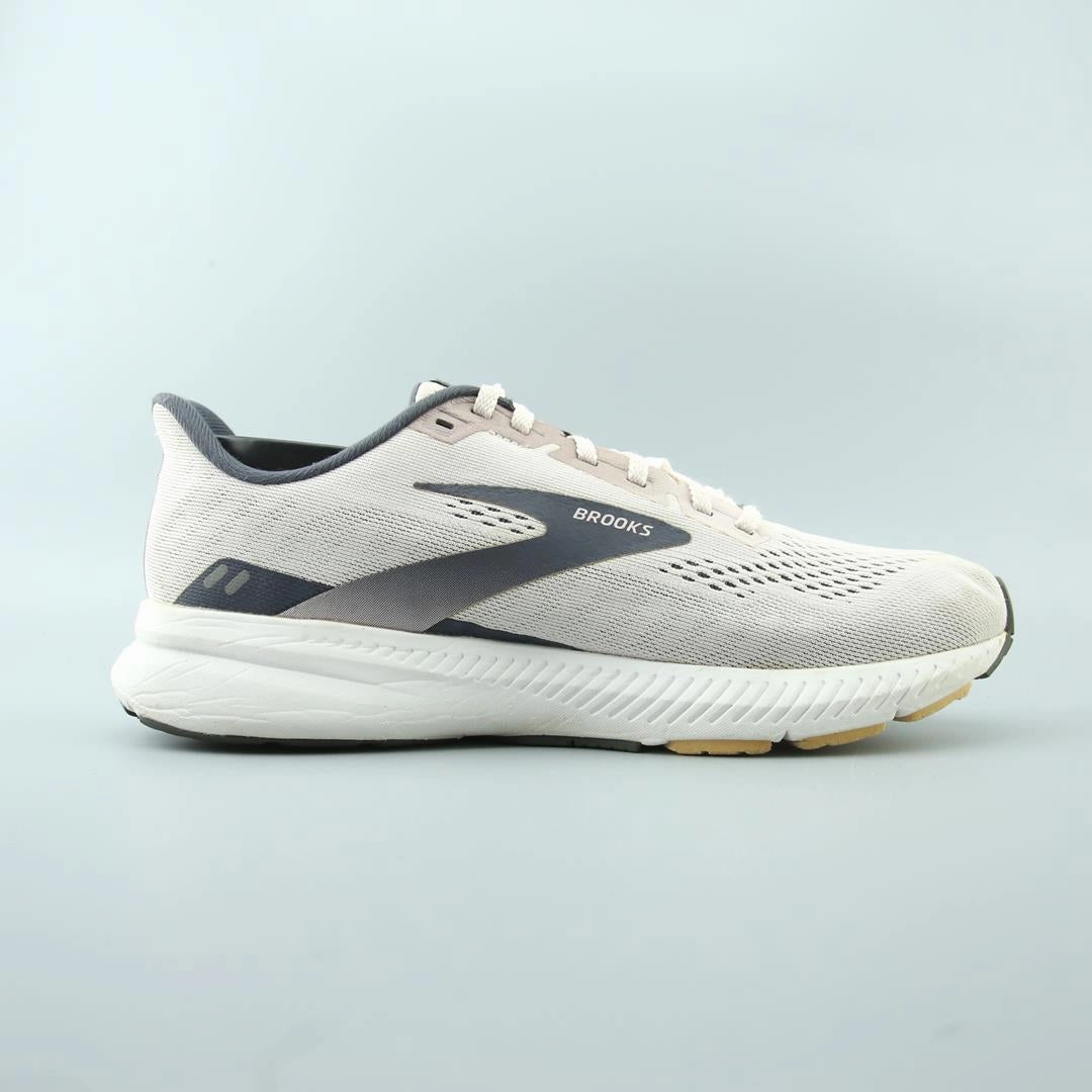 BROOKS LAUNCH 8 Brooks trainer design images