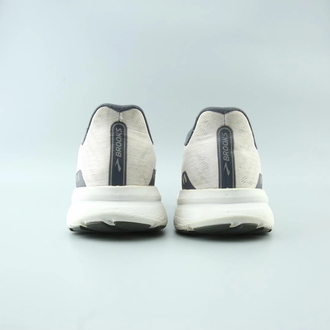 BROOKS LAUNCH 8 Brooks trainer design images