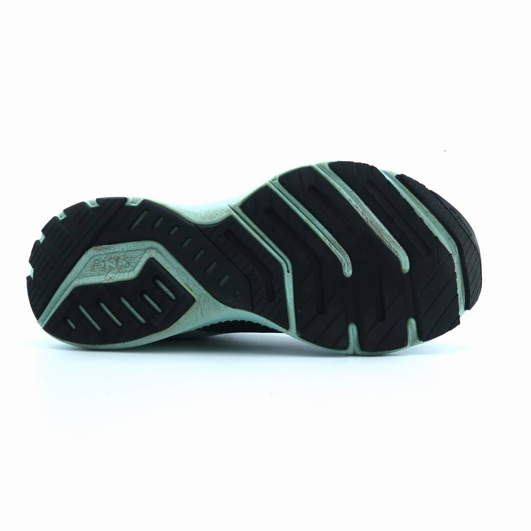 BROOKS LAUNCH 8 Brooks trainer design images