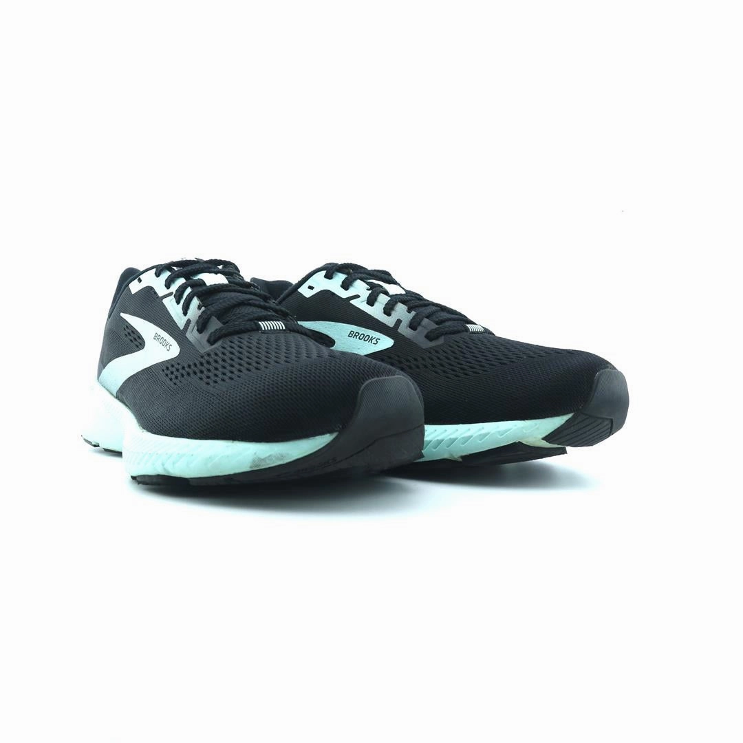BROOKS LAUNCH 8 Brooks trainer design images