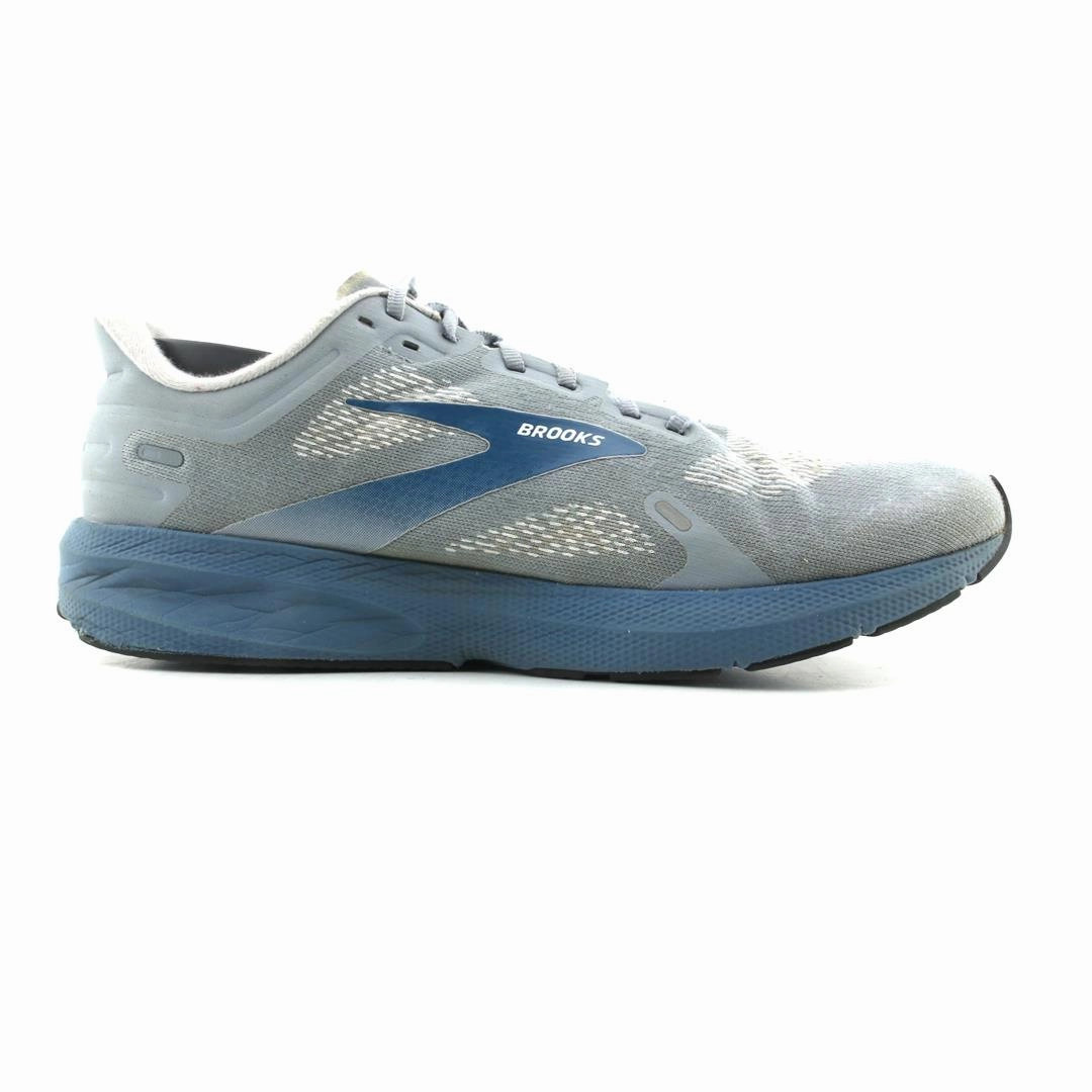 BROOKS LAUNCH 9 performance running shoe visuals