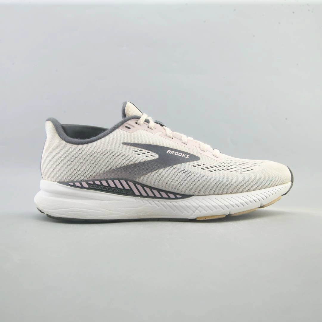 BROOKS LAUNCH GTS 8 Brooks running footwear shots