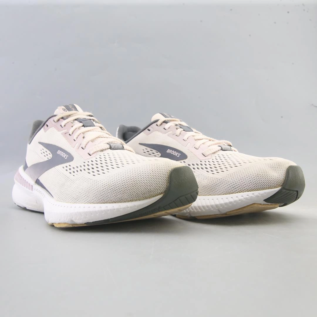 BROOKS LAUNCH GTS 9 Brooks running footwear shots