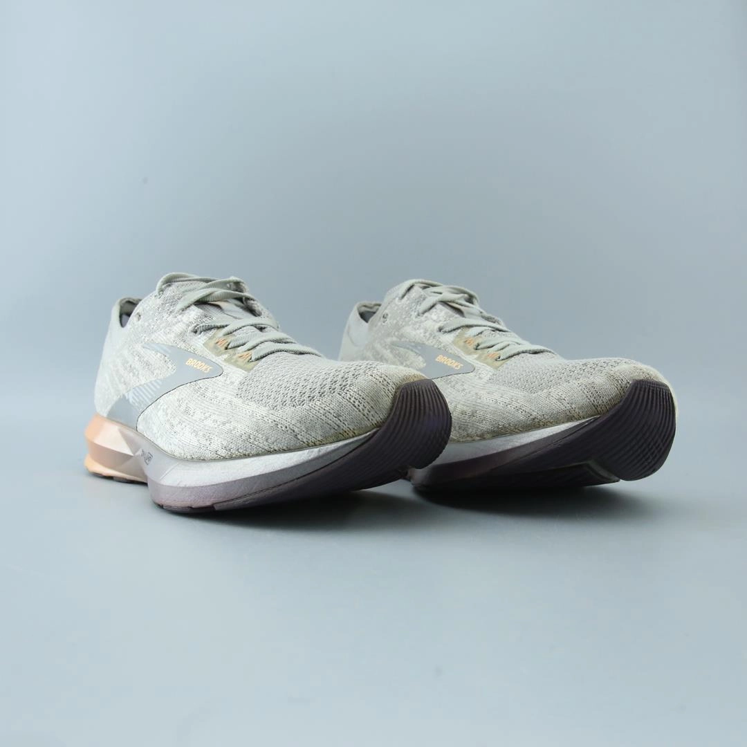BROOKS LEVITATE 3 Brooks trainer design images