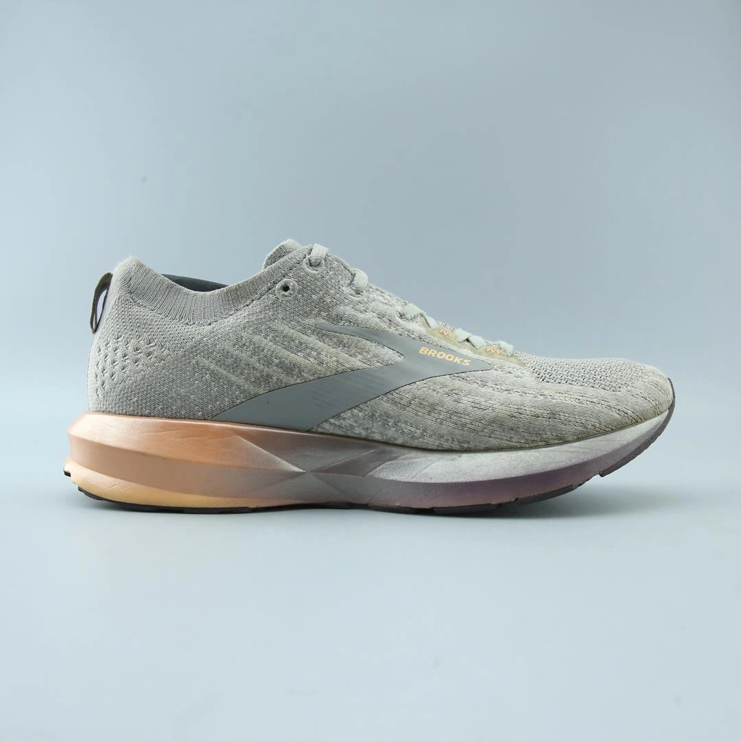 BROOKS LEVITATE 3 Brooks trainer design images