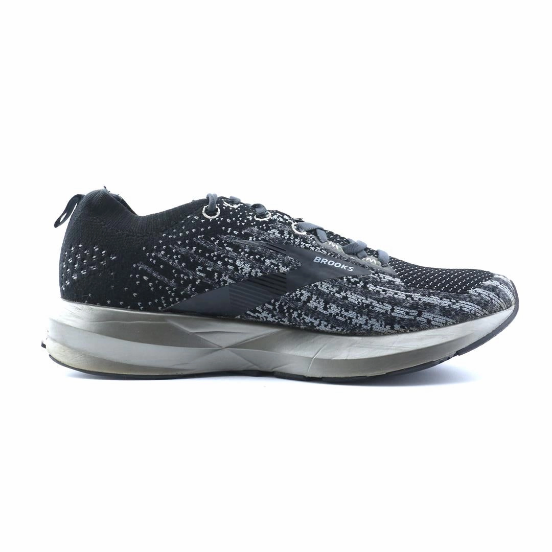 BROOKS LEVITATE 3 performance running shoe visuals