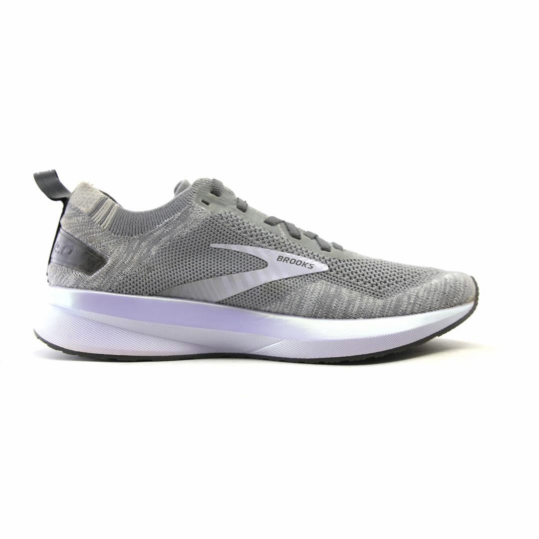 BROOKS LEVITATE 4 Brooks running footwear shots