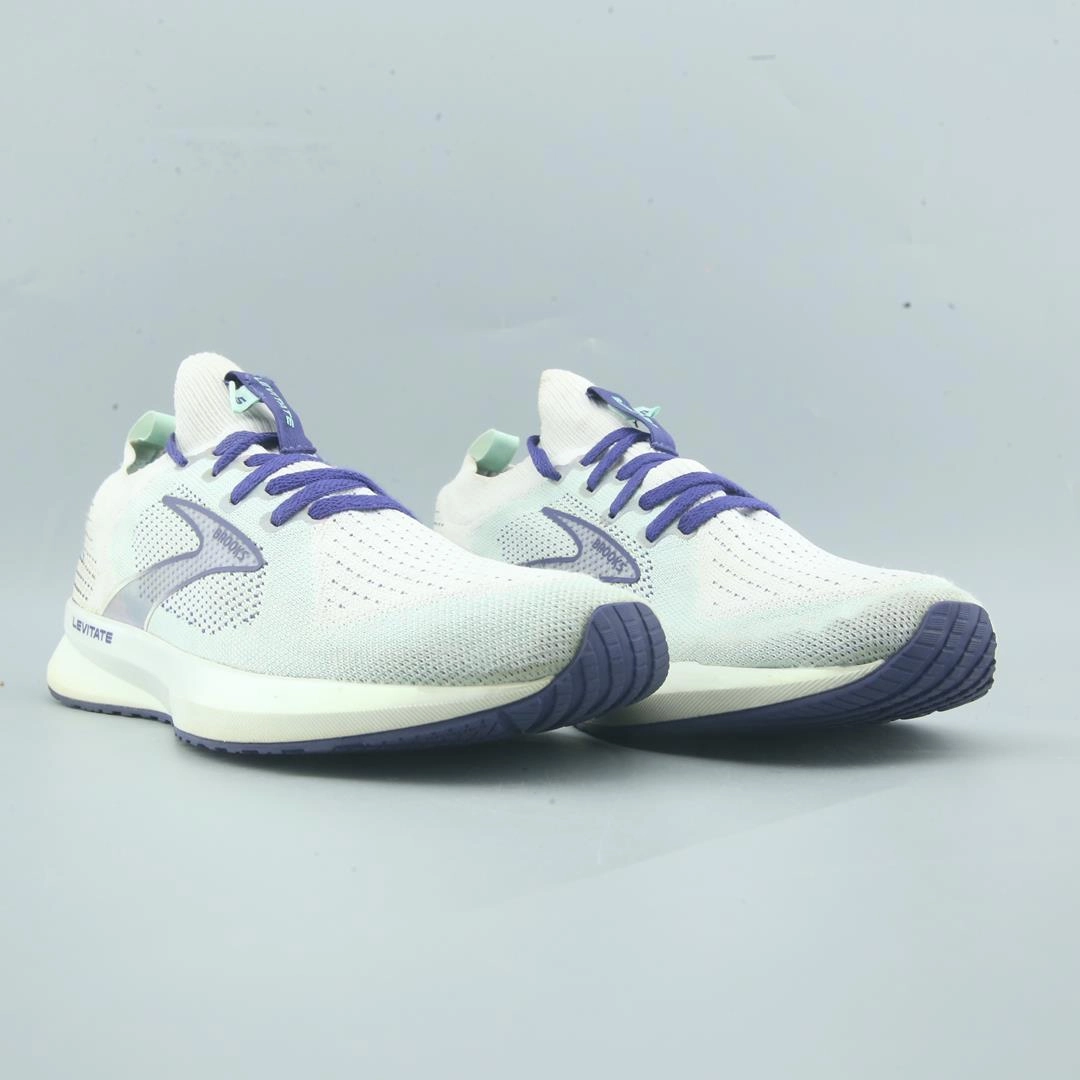 BROOKS LEVITATE 5 lightweight running shoe photos
