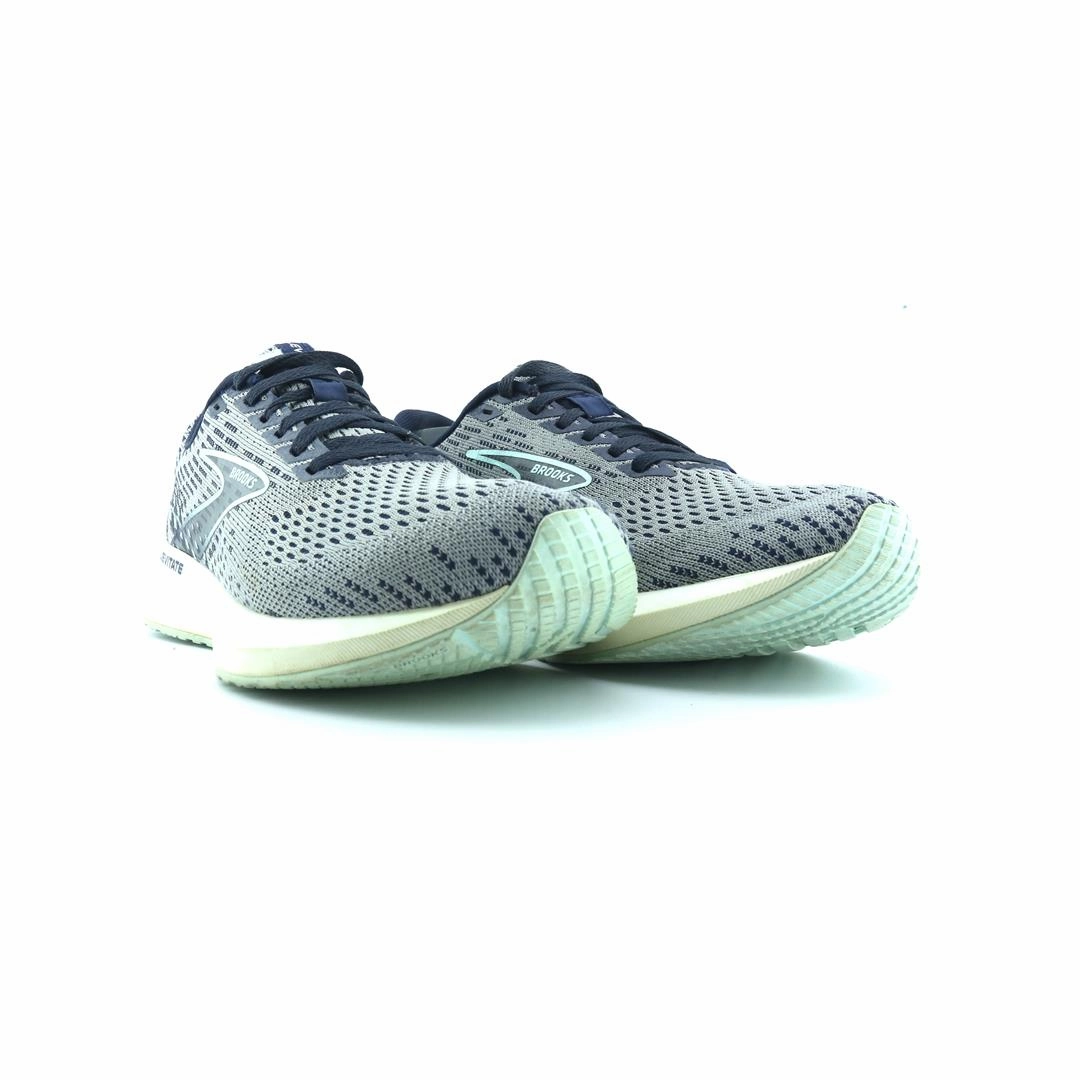 BROOKS LEVITATE 5 performance running shoe visuals
