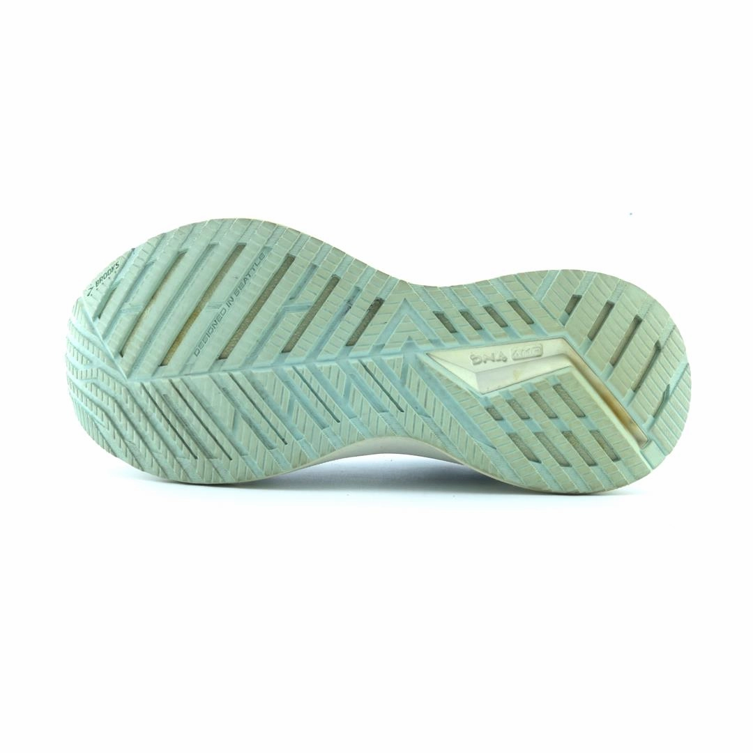 BROOKS LEVITATE 5 performance running shoe visuals