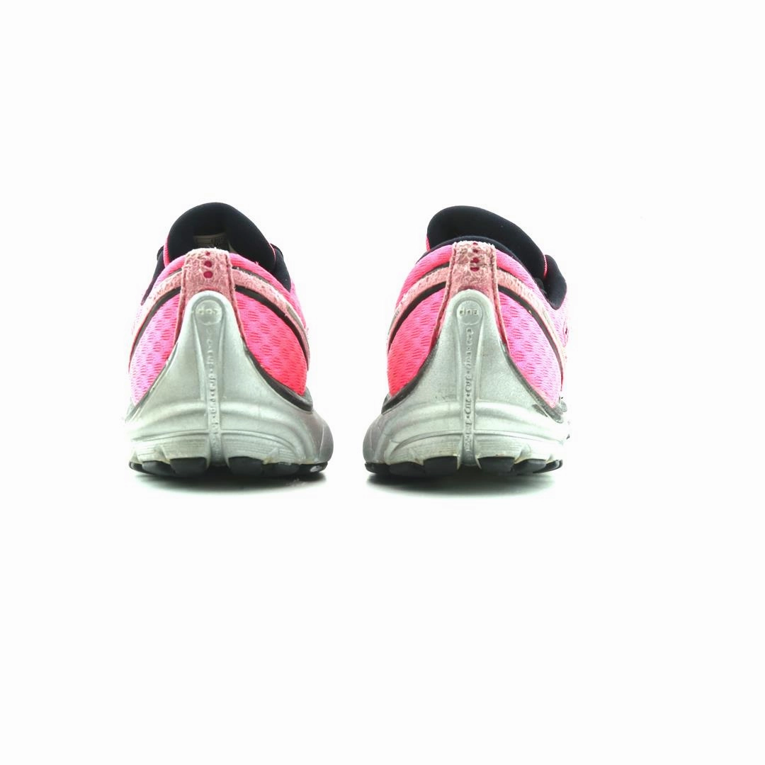 BROOKS PURE CADENCE performance running shoe visuals
