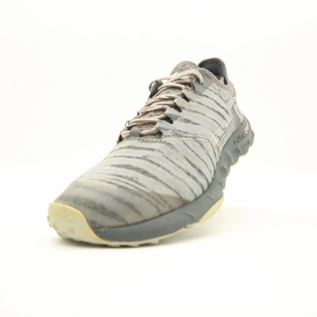 BROOKS PURE GRIT 8 Brooks running footwear shots