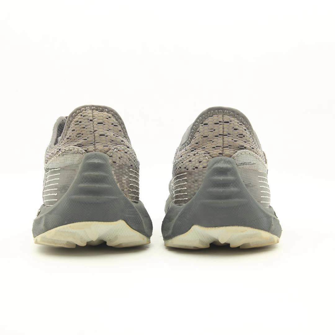 BROOKS PURE GRIT 8 Brooks running footwear shots