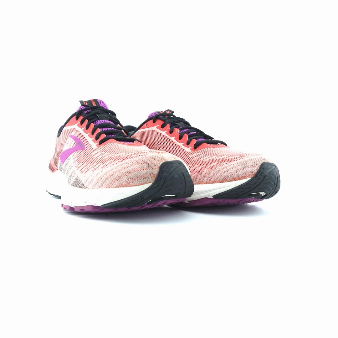 BROOKS RAVENNA 10 performance running shoe visuals