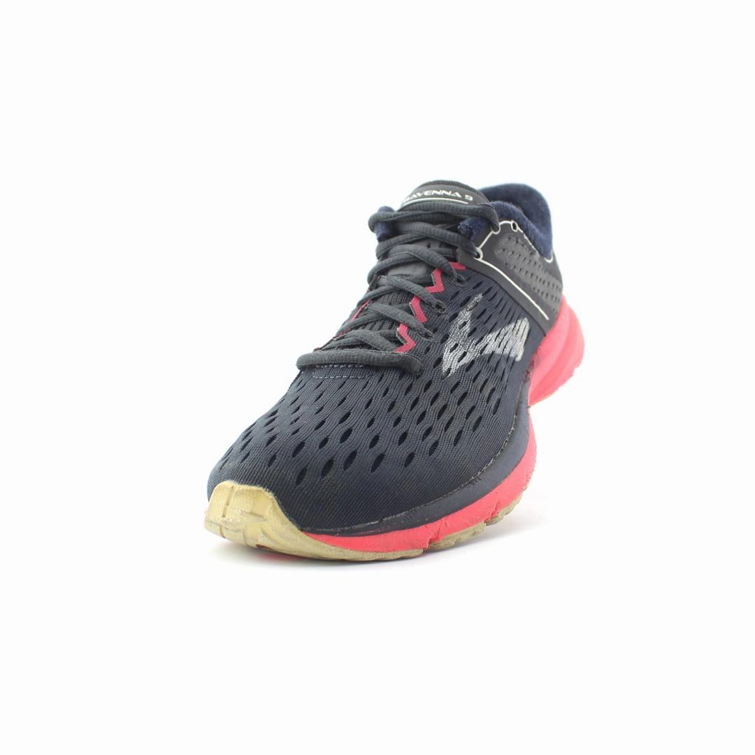 BROOKS RAVENNA 9 Brooks running footwear shots
