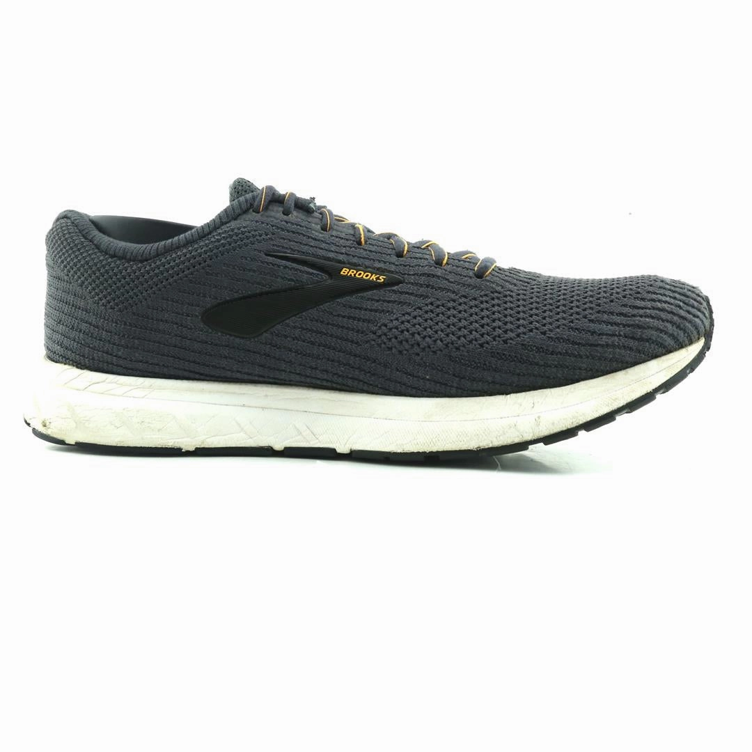 BROOKS REVEL 3 athletic Brooks shoe snapshots