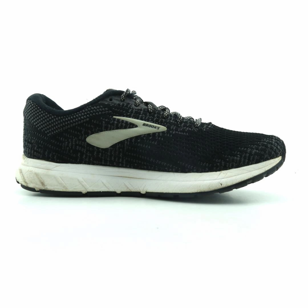 BROOKS REVEL 3 athletic Brooks shoe snapshots