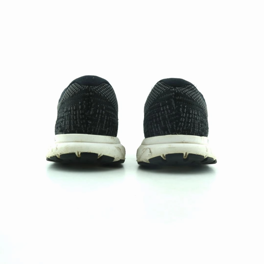 BROOKS REVEL 3 athletic Brooks shoe snapshots